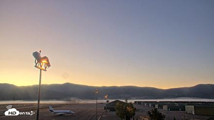 Truckee Tahoe Airport Live Webcam - Sep 8, 2026, 6:20am PDT