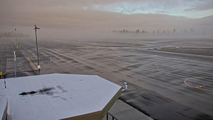 Truckee Tahoe Airport Live Webcam - Nov 18, 2025, 7:19am PST