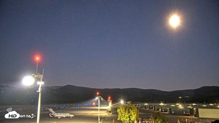 Truckee Tahoe Airport Live Webcam - Sep 22, 2026, 7:33pm PDT
