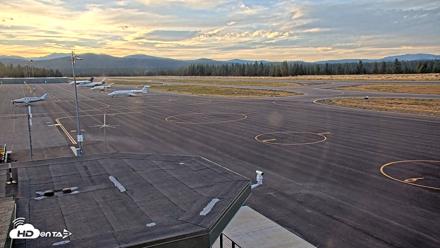 Truckee Tahoe Airport Live Webcam - Aug 25, 2026, 7:25pm PDT