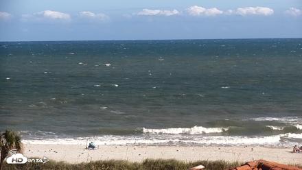 Boulineaus Cherry Grove Beach Live Cam - Sep 8, 2026, 4:43pm EDT