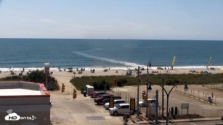 Boulineaus Cherry Grove Beach Live Cam - Sep 17, 2026, 12:09pm EDT