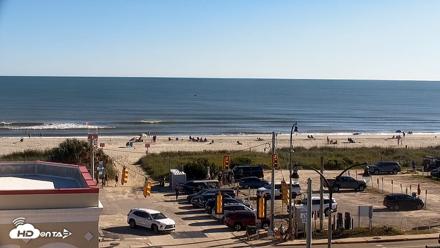 Boulineaus Cherry Grove Beach Live Cam - Oct 12, 2026, 4:12pm EDT