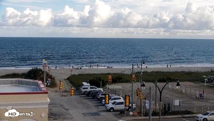 Boulineaus Cherry Grove Beach Live Cam - Sep 22, 2026, 5:08pm EDT