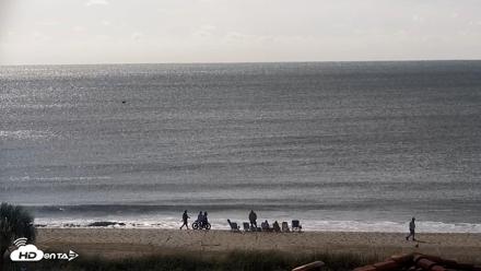 Boulineaus Cherry Grove Beach Live Cam - Sep 25, 2026, 10:11am EDT