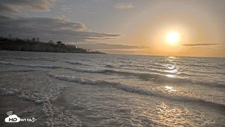 La Jolla Shores Live Surf Cam - Apr 26, 2026, 6:58pm PDT