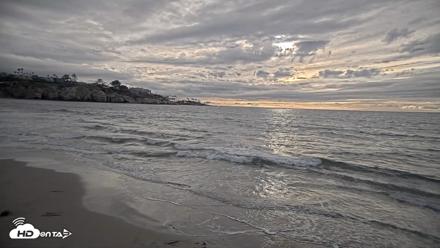 La Jolla Shores Live Surf Cam - Apr 12, 2026, 6:23pm PDT