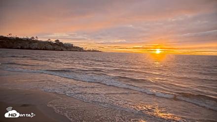 La Jolla Shores Live Surf Cam - Apr 12, 2026, 7:13pm PDT