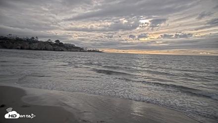 La Jolla Shores Live Surf Cam - Apr 12, 2026, 6:24pm PDT