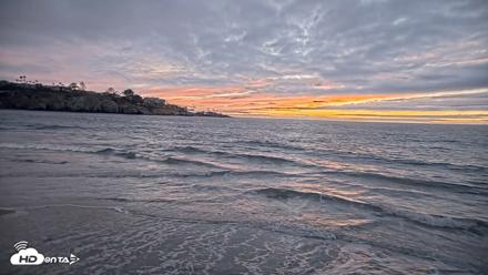 La Jolla Shores Live Surf Cam - Apr 12, 2026, 7:29pm PDT