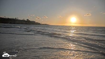 La Jolla Shores Live Surf Cam - Apr 13, 2026, 6:55pm PDT