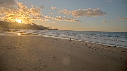 La Jolla Shores Live Surf Cam - Jan 7, 2026, 4:38pm PST