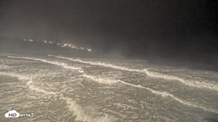 La Jolla Shores Live Surf Cam - Oct 11, 2026, 9:00pm PDT