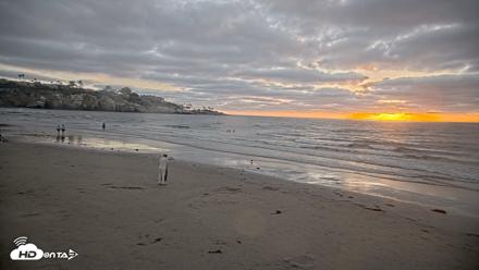La Jolla Shores Live Surf Cam - Aug 15, 2026, 7:27pm PDT