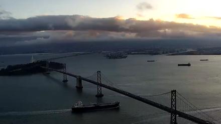 San Francisco Oakland Bay Bridge Live Webcam - Nov 18, 2025, 7:31am PST