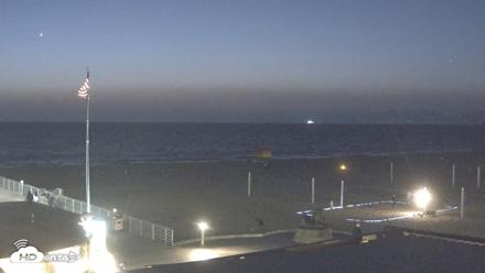 Hermosa Beach Pier North Live Webcam - Sep 21, 2026, 7:34pm PDT
