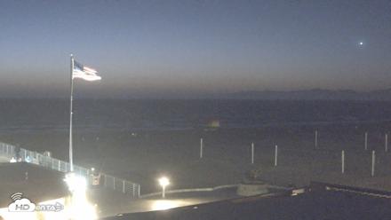 Hermosa Beach Pier North Live Webcam - Sep 29, 2026, 7:27pm PDT