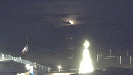 Hermosa Beach Pier North Live Webcam - Dec 3, 2025, 4:51am PST