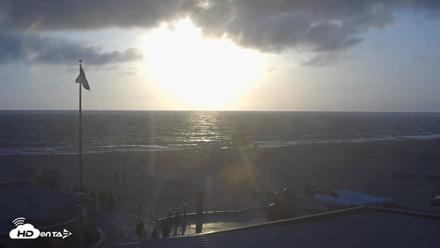 Hermosa Beach Pier North Live Webcam - May 23, 2026, 7:28pm PDT