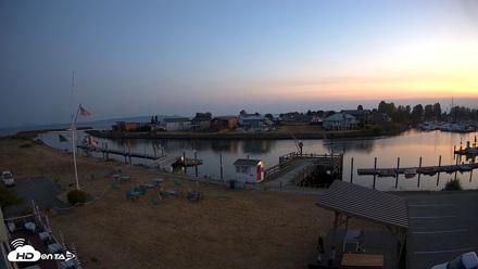 Point Roberts Marina SW Live Webcam - Aug 13, 2026, 8:52pm PDT