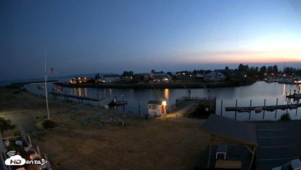 Point Roberts Marina SW Live Webcam - Aug 13, 2026, 9:15pm PDT