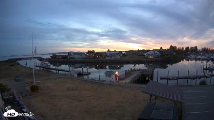 Point Roberts Marina SW Live Webcam - Sep 9, 2026, 8:02pm PDT