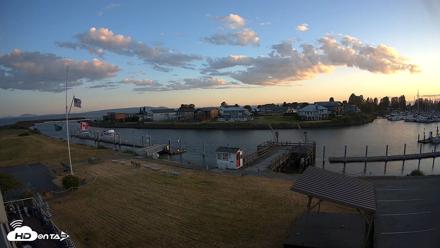 Point Roberts Marina SW Live Webcam - May 29, 2026, 8:45pm PDT