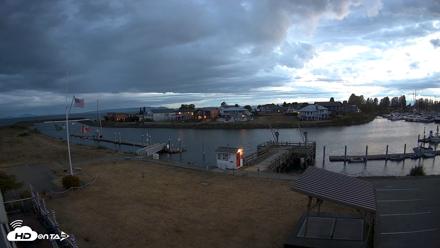 Point Roberts Marina SW Live Webcam - Sep 1, 2026, 8:12pm PDT