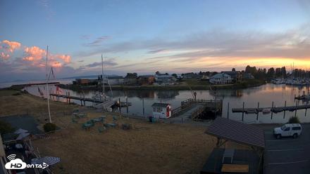 Point Roberts Marina SW Live Webcam - Jul 15, 2026, 9:08pm PDT