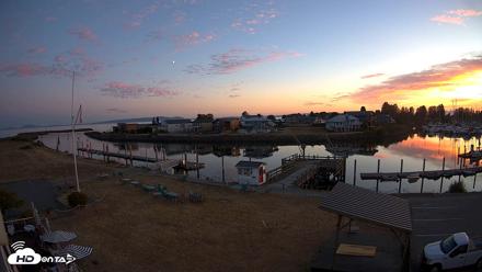 Point Roberts Marina SW Live Webcam - Aug 19, 2026, 8:30pm PDT