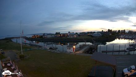 Point Roberts Marina SW Live Webcam - May 9, 2026, 9:11pm PDT