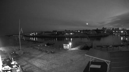 Point Roberts Marina SW Live Webcam - Aug 17, 2026, 9:18pm PDT