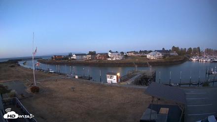 Point Roberts Marina SW Live Webcam - Sep 17, 2026, 6:24am PDT