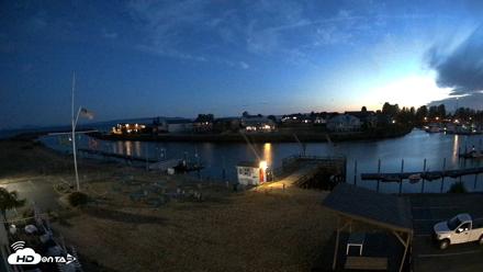 Point Roberts Marina SW Live Webcam - Aug 10, 2026, 9:27pm PDT