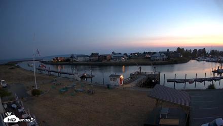 Point Roberts Marina SW Live Webcam - Aug 13, 2026, 9:04pm PDT