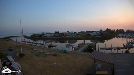Point Roberts Marina SW Live Webcam - Aug 5, 2026, 8:24pm PDT