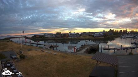 Point Roberts Marina SW Live Webcam - Jun 15, 2026, 9:02pm PDT