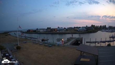 Point Roberts Marina SW Live Webcam - Aug 25, 2026, 8:28pm PDT