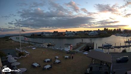 Point Roberts Marina SW Live Webcam - Aug 29, 2026, 7:50pm PDT