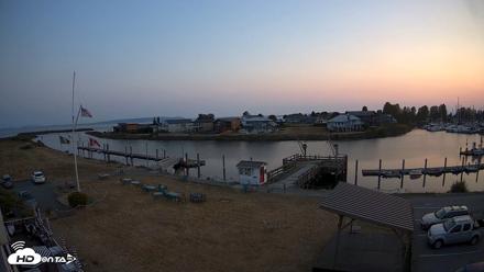 Point Roberts Marina SW Live Webcam - Aug 14, 2026, 8:16pm PDT