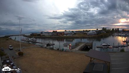 Point Roberts Marina SW Live Webcam - Aug 28, 2026, 8:10pm PDT