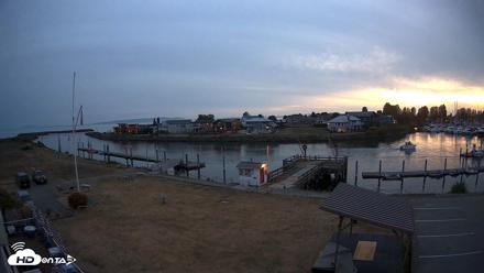 Point Roberts Marina SW Live Webcam - Sep 11, 2026, 7:54pm PDT