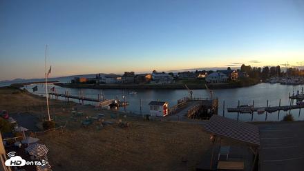 Point Roberts Marina SW Live Webcam - Aug 2, 2026, 8:30pm PDT