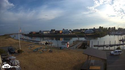 Point Roberts Marina SW Live Webcam - Jul 22, 2026, 7:45pm PDT