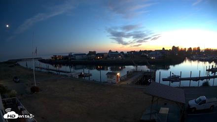 Point Roberts Marina SW Live Webcam - Sep 20, 2026, 7:47pm PDT
