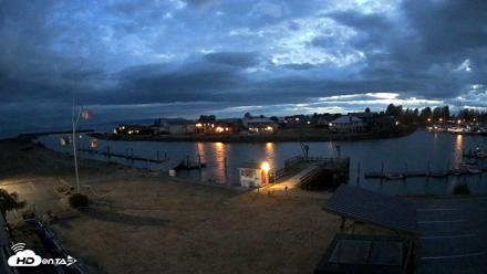 Point Roberts Marina SW Live Webcam - Sep 1, 2026, 8:33pm PDT