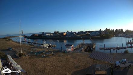 Point Roberts Marina SW Live Webcam - Aug 8, 2026, 7:47pm PDT