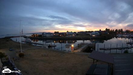 Point Roberts Marina SW Live Webcam - Sep 9, 2026, 8:07pm PDT