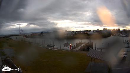 Point Roberts Marina SW Live Webcam - May 14, 2026, 8:56pm PDT