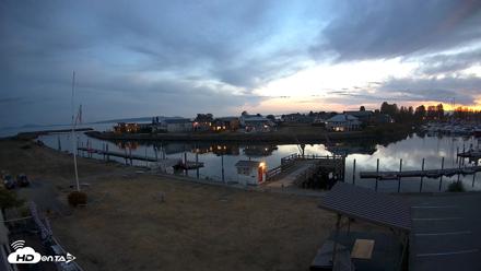 Point Roberts Marina SW Live Webcam - Sep 10, 2026, 8:03pm PDT